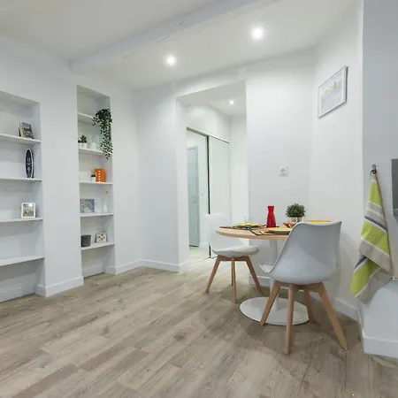 Apartment Cosy In The Old Town - St Francois Square *